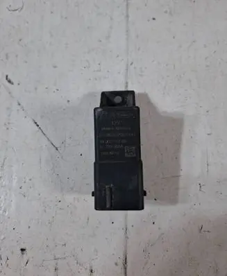 Citroen C5 Glow plug pre-heat relay 9803299780