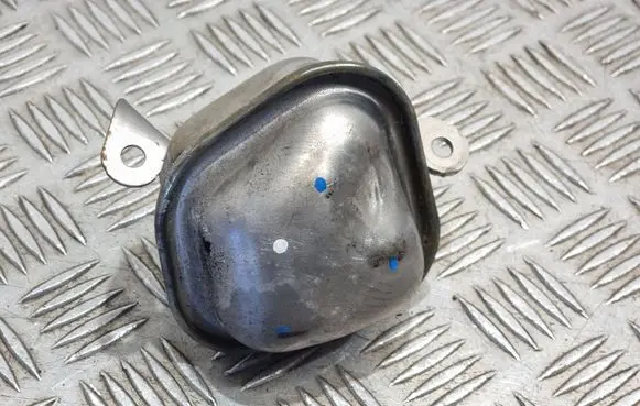 Vacuum air tank