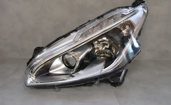 Peugeot 208 II Headlight/headlamp 9810805780 90047883