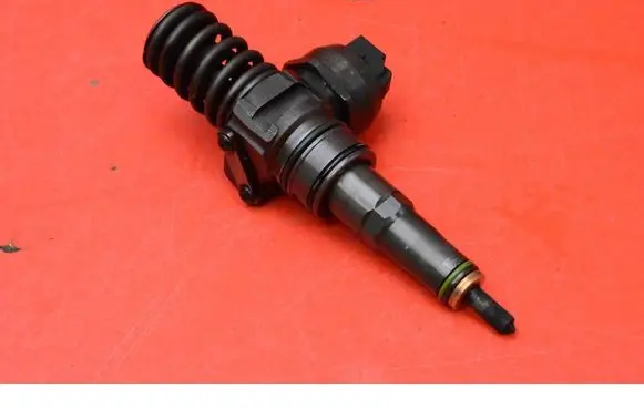 Volkswagen PASSAT B6 Fuel injector 038130073BN
