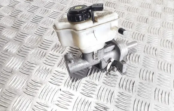 Volkswagen Beetle A5 Master brake cylinder 1K1611301E