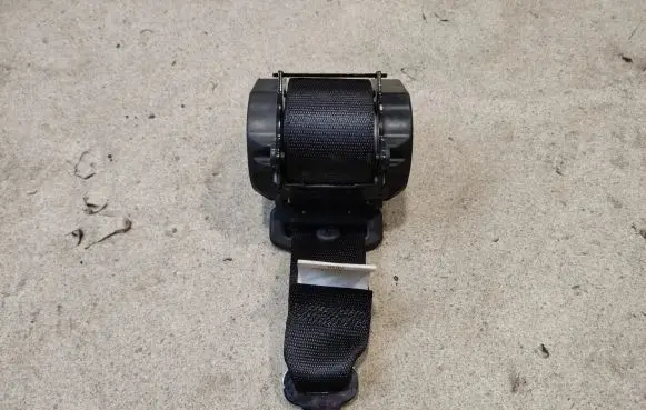 BMW X5 E70 Third row seat belt 7161653