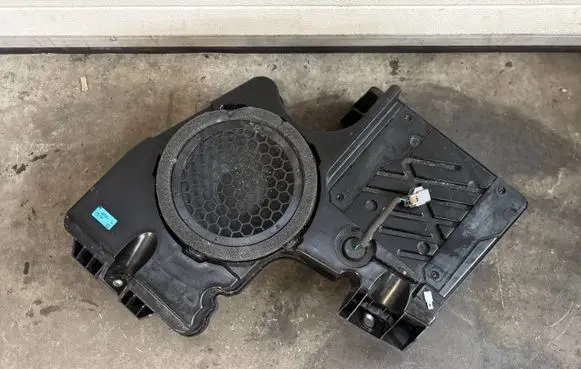 Alfa Romeo Stelvio Subwoofer speaker 50548545