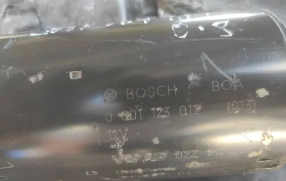 Volkswagen PASSAT B6 Starter motor 02Z911023