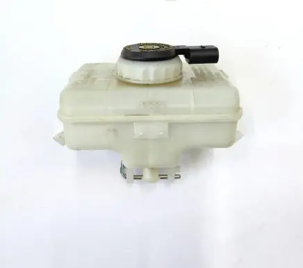 Volkswagen Touareg II Master brake cylinder 8K0611301A