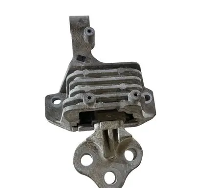 Engine mount bracket