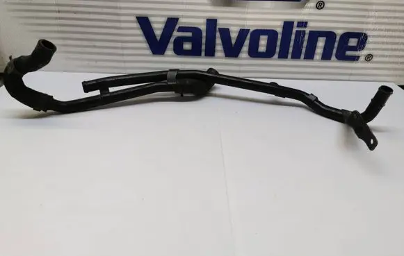 Volkswagen PASSAT B8 Engine coolant pipe/hose 5Q0121064AD